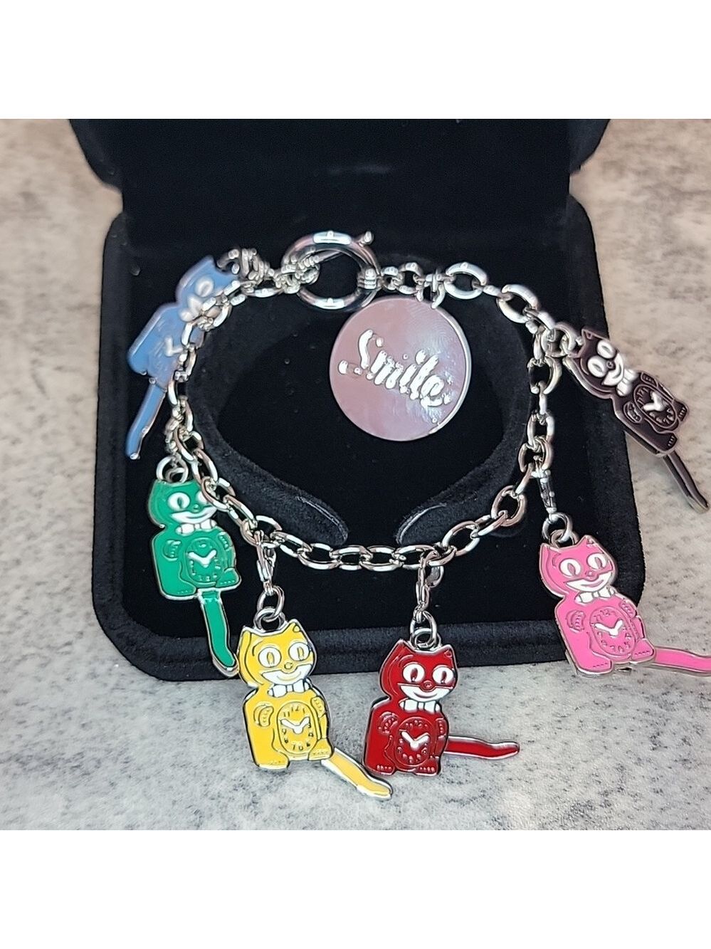Kit-Cat Klock Charm bracelet clock - Picture 4 of 15